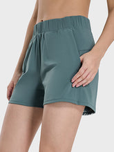 Load image into Gallery viewer, Elastic Waist Active Shorts
