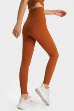 Load image into Gallery viewer, Feel Like Skin Elastic Waistband Yoga Leggings
